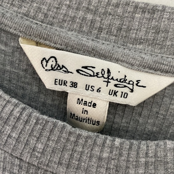 Miss Selfridge Cold Shoulder Gray Ribbed Bodysuit. Size 6 - Picture 5 of 7
